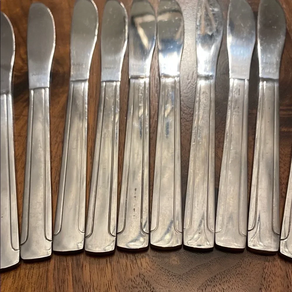 Walco 18-0 Stainless Steel Silver Butter Knives Set of 12 Silverware Flatware